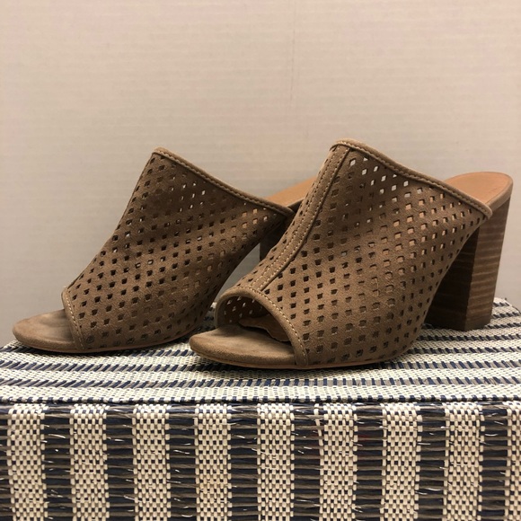 Super Cute Wedges - Picture 8 of 14